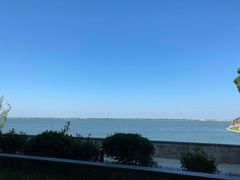 -上海滴水湖皇冠假日酒店
