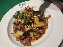 湘辣热卤-费大厨辣椒炒肉(太平老街店)