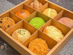 -顶东面包花园·生日蛋糕(世博店)