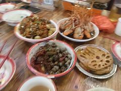 -冶建镜子·老南昌大排档·江西虾王(总店)