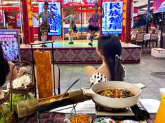 -刘姐啤酒鱼民族演艺餐厅(西街总店)