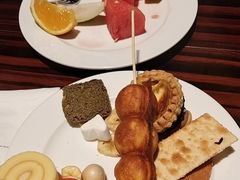 -广州万富希尔顿酒店·感趣自助餐厅·金秋蟹宴生蚝海鲜刺身