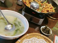 -富正毅三下锅(体育馆店)