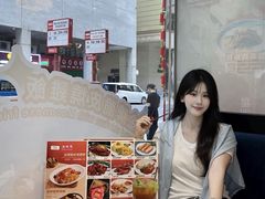 -滋味满屋美食坊(上海街店)