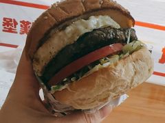 -The Habit Burger Grill 哈比特汉堡(爱琴海店)