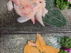 -芝小官毛肚火锅海鲜自助(苏州吴江区万宝店)