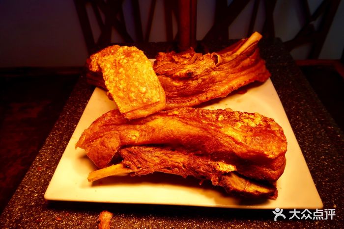 天堂花园酒店自助餐厅烤猪图片