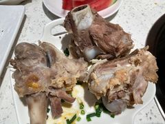 -三人行骨头王火锅(长寿店)