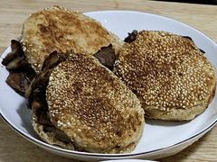 -洪峰浩老北京烧饼夹肉(角门路店)