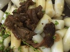 牛腩猪肠粉-牛一煲美食(江高店)