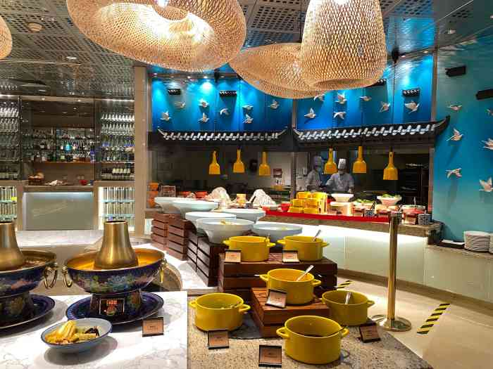 咖啡苑自助餐厅(中国大饭店店)-"年前带老妈和老婆来尝尝,甜品种类