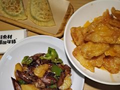 -关东小磨东北菜(上海长风大悦城店)