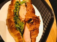 蛋香鸡肉可颂-星巴克(嘉定中信泰富万达广场店)