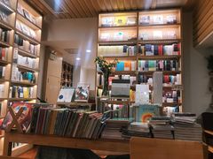 -猫的天空之城概念书店(景德镇陶溪川店)