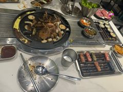 -山野的朋友露营炭火烤肉