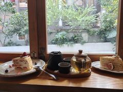 当季鲜草莓蛋糕-懒鱼时光馆(沙坪坝店)
