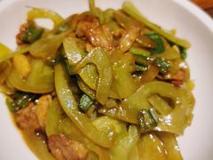 -黄泥岗·地道湖北菜(奥特莱斯店)