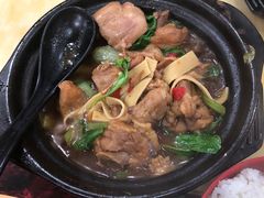 黄焖鸡米饭-峰味香.酱香米线.黄焖鸡(定西路店)