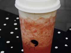 芝士莓莓-喜茶(北京三里屯太古里店)