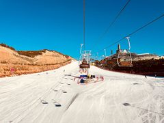 -采薇庄园四季滑雪场