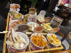 -菌自由丨野生菌火锅特色庭院餐厅(丽江古城店)