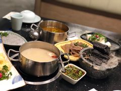 -锅季·捞王旗下小火锅(虹桥火车站店)