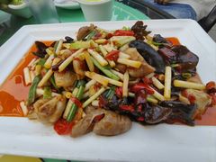 -兔行天下-鸿鹤鲜锅兔(中海国际店)