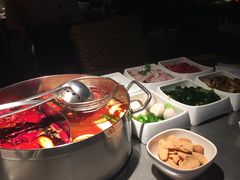 -牛德亨臻牛潮汕火锅(万邦时代店)