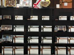 -Laderach 莱德拉(上海环贸iapm店)