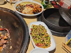 -万里闯关东铁锅炖菜馆(高新旗舰店)