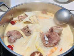 -三人行骨头王火锅(长寿店)