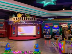 -LuckyStar幸运星家庭娱乐中心(东莞国贸店)