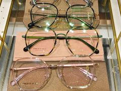 -宏宇眼镜蔡司依视路折扣店(兆佳眼镜城店)