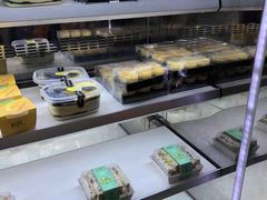 面包甜点陈列柜-华丰贺氏(营迹店)