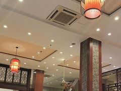 -侬佳蒸菜馆(听潮店)