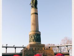 -人民防洪胜利纪念塔