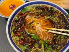 -云阿蛮云南生烫牛肉米线(奉贤路店)