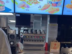 -麦当劳(丽江玉河广场店)