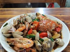 海鲜大杂烩-岱晓海港海鲜粥