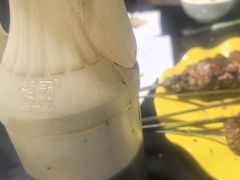 -烤肉小伙烤肉店