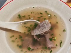 -小杨生煎(金山百联购物中心3楼店)
