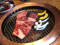特选壶渍带骨牛排-炎蔵牛舌烤肉