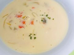奶油海鲜浓汤-萨莉亚意式餐厅(杭州西溪龙湖天街店)