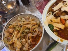 -汗腾格里·风味餐厅(新疆驻京办店)