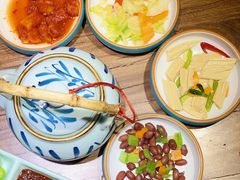 -明洞阿姨·韩式酱蟹烤肉·创意料理(三元桥店)