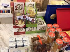零售区-TOUCH泰奇(金桥长岛路店)