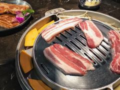 -哈哈碳都·牛肋条无限自助烤肉(台江万达店)
