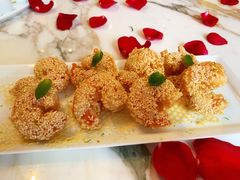 西柠芝麻虾球-宝丽轩中餐厅BAOLIXUAN