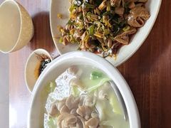 -茅屋大酒店
