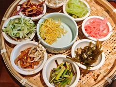 -包整·丝娃娃(一览甲秀楼风景店)